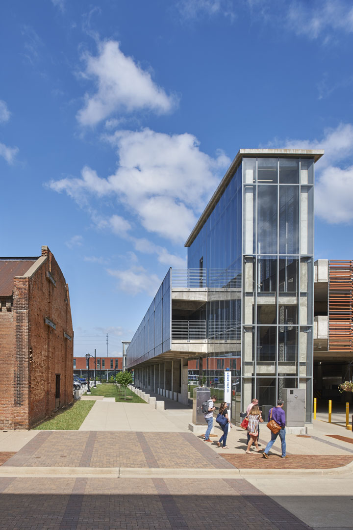 dubuque-intermodal-transportation-center-garage 3