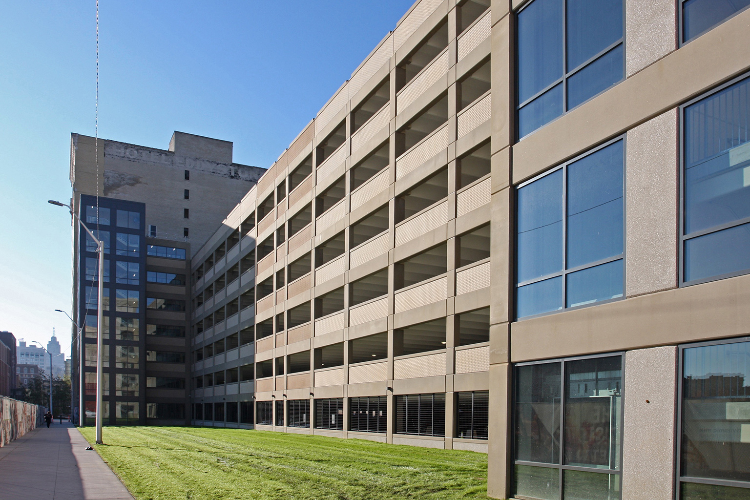 olympia-development-of-michigan-temple-west-garage 2